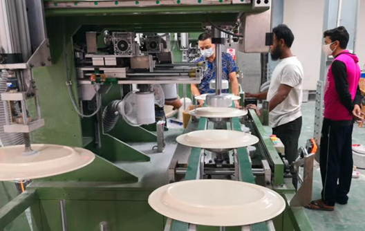 Melamin Yemek Takımı İçin Shunhao Otomatik Melamin Taşlama Makinesi